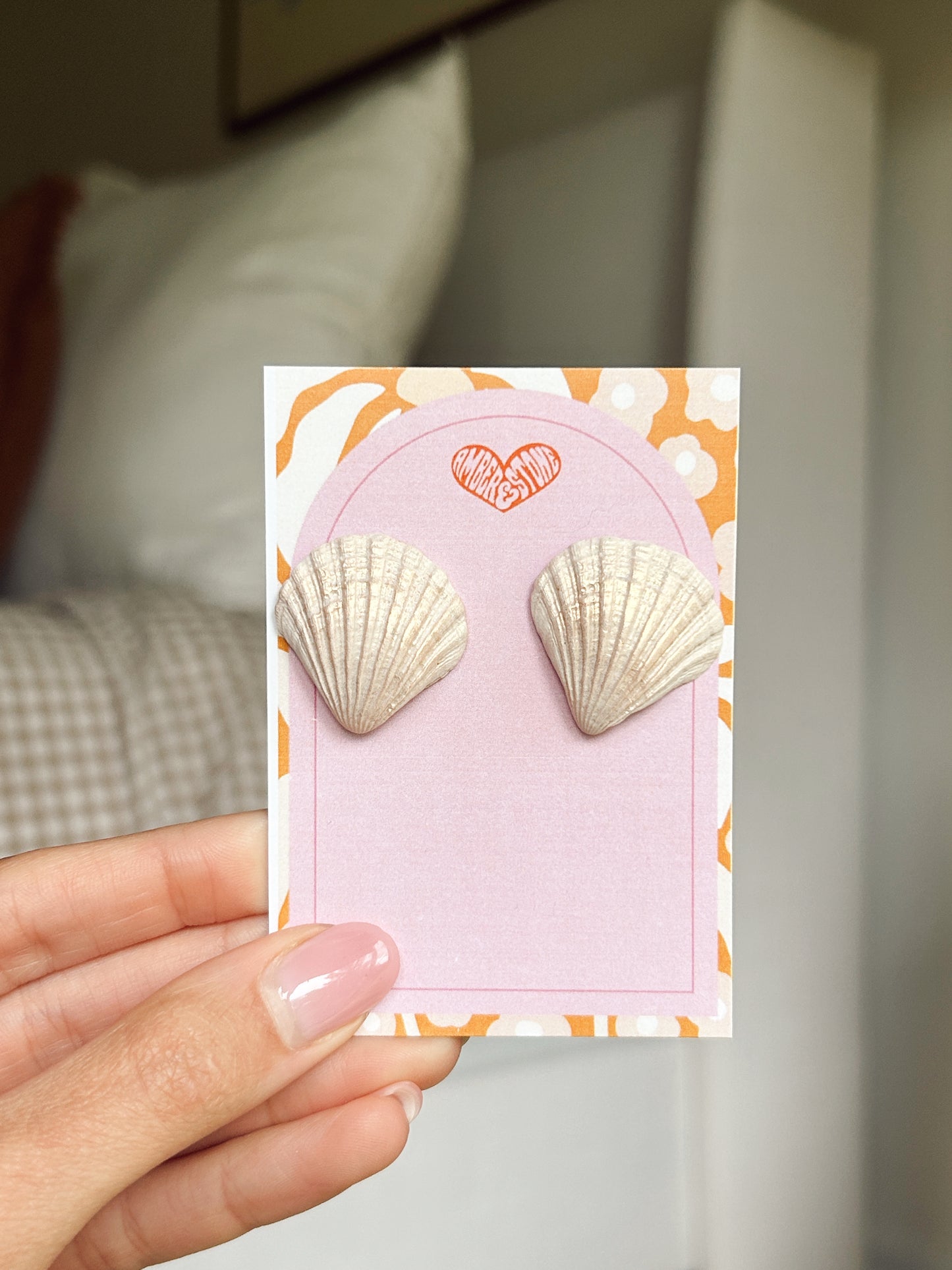 Medium Sea Shell Stud