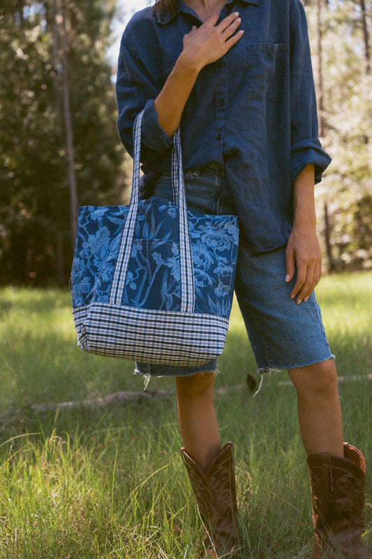 The Relaxed Tote in Cornflower