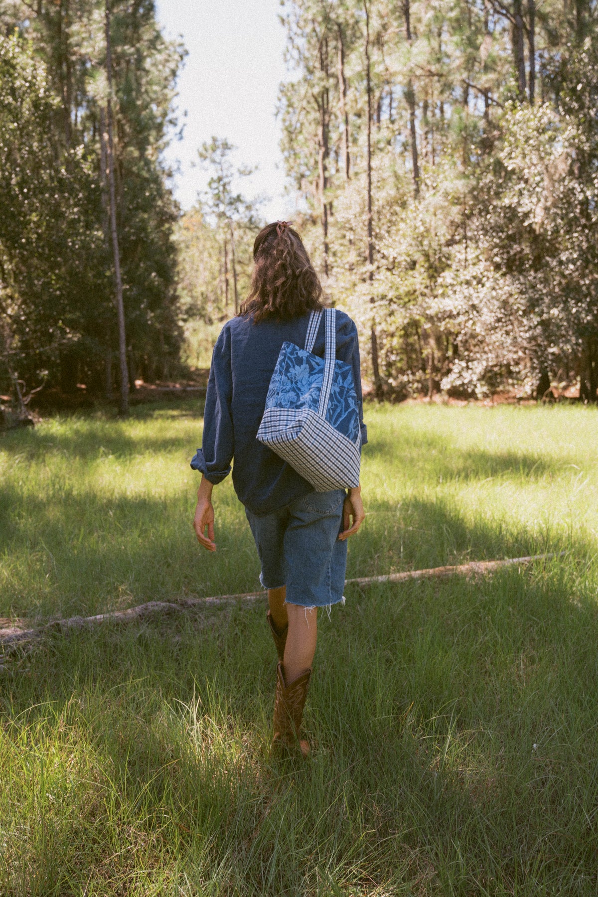 The Relaxed Tote in Cornflower