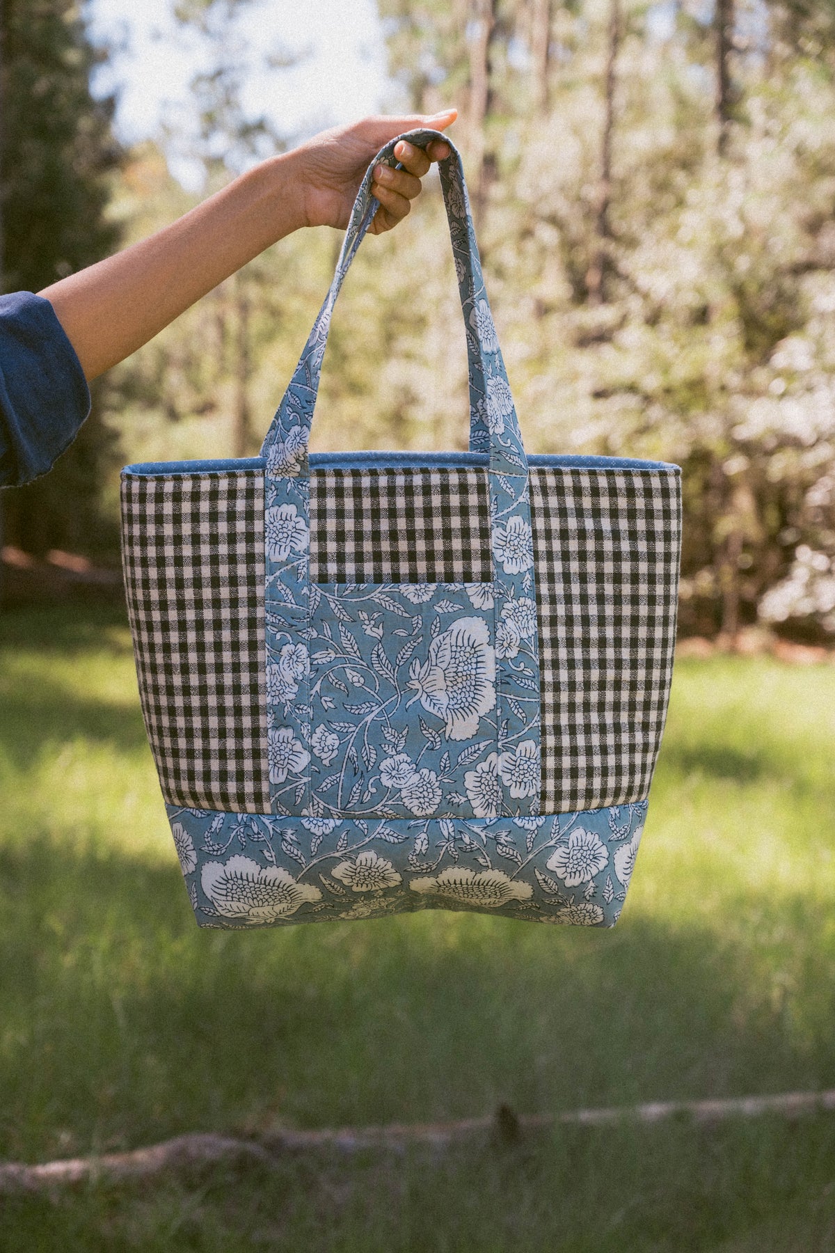 The Structured Tote in Country Garden